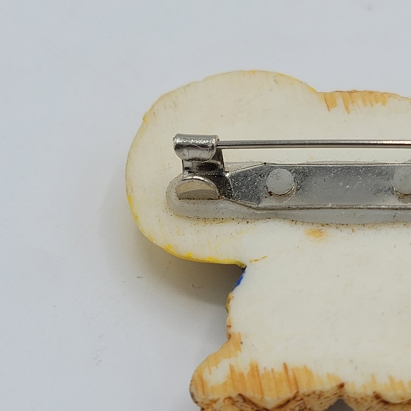 Resin Tennis Playing Teddy Bear Brooch Pin Vintage - Picture 7 of 10